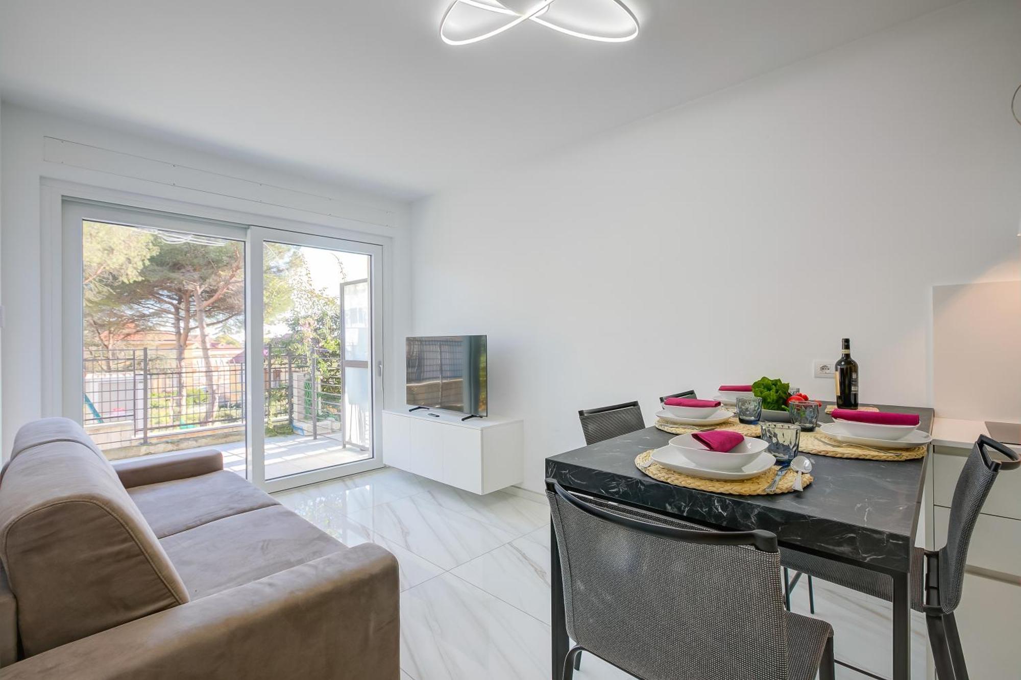 Beachy Vibes- 900M From The Beach - Happy Rentals Andora Екстер'єр фото