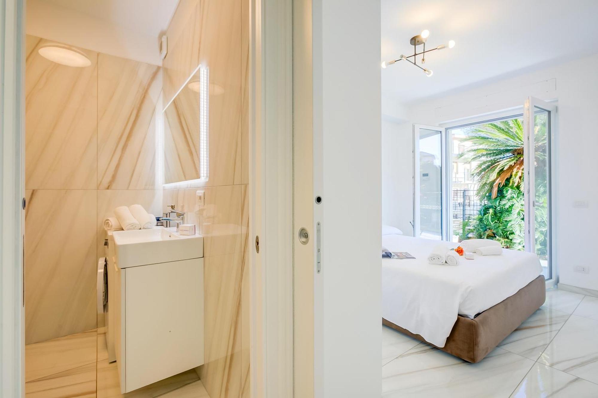 Beachy Vibes- 900M From The Beach - Happy Rentals Andora Екстер'єр фото